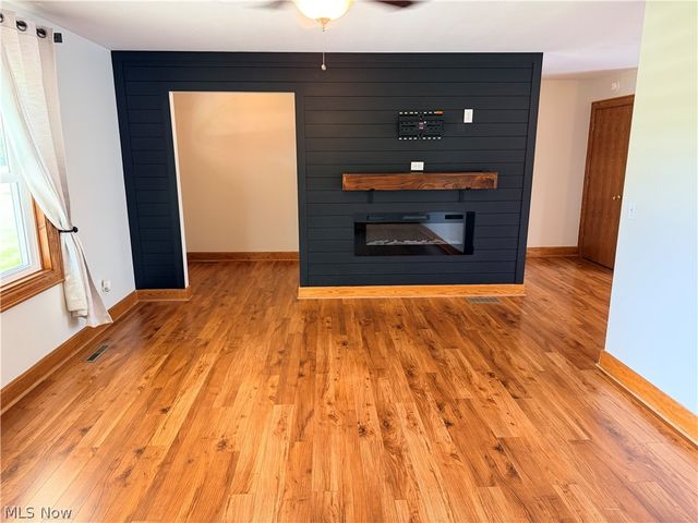 46170 Crestview Road, New Waterford, OH 44445