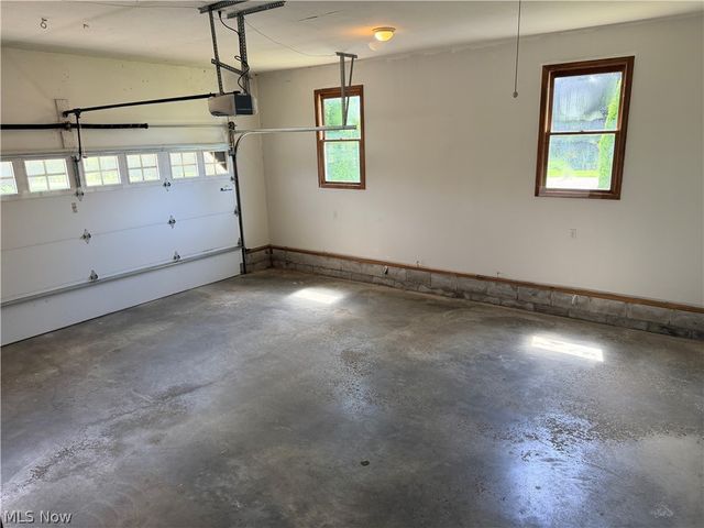 46170 Crestview Road, New Waterford, OH 44445