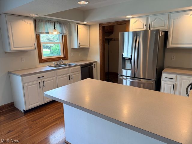 46170 Crestview Road, New Waterford, OH 44445