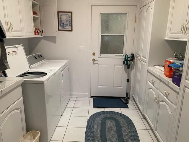 1110 Grove Drive, Tulare, CA 93274