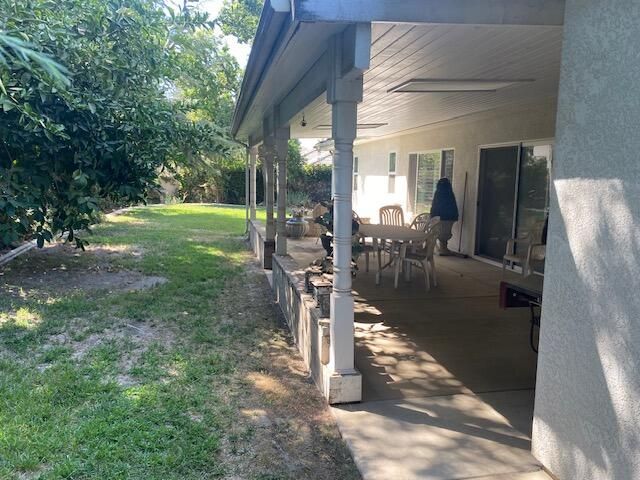 1110 Grove Drive, Tulare, CA 93274