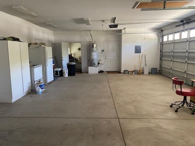 1110 Grove Drive, Tulare, CA 93274