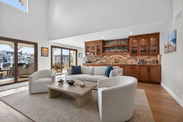 2131 Ravoli Drive, Oxnard, CA 93035