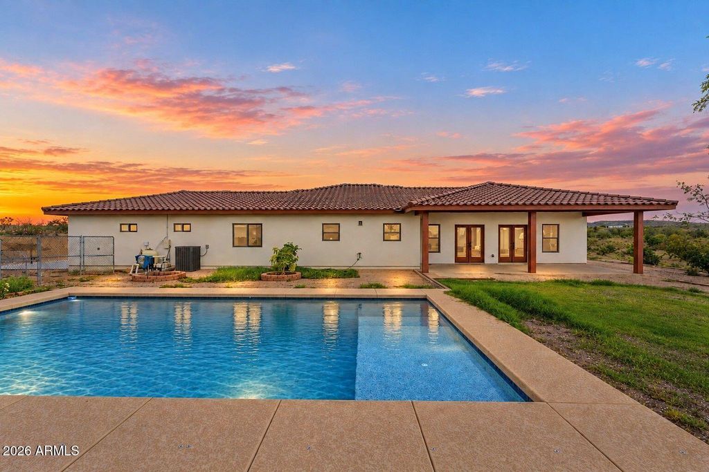955 THUNDER ROCK Road, Wickenburg, AZ 85390 — exterior