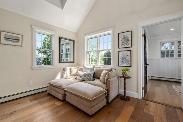 27 Dorchester St, Quincy, MA 02171