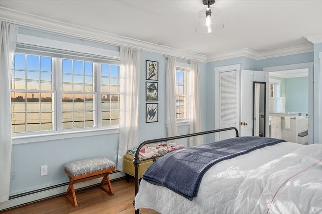 27 Dorchester St, Quincy, MA 02171