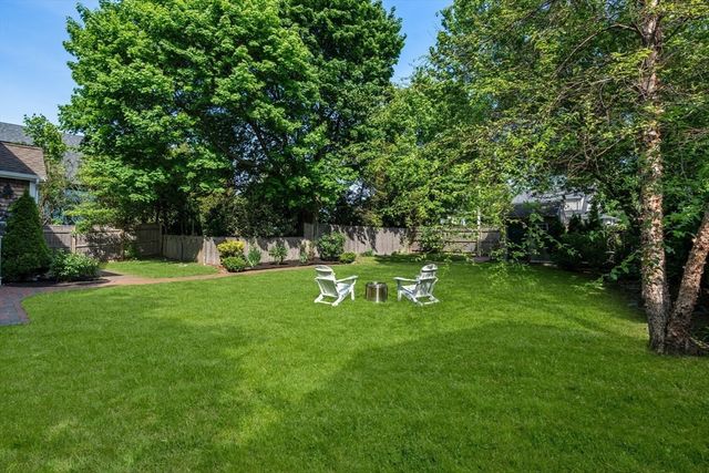 27 Dorchester St, Quincy, MA 02171