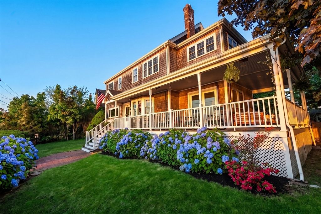 27 Dorchester St, Quincy, MA 02171