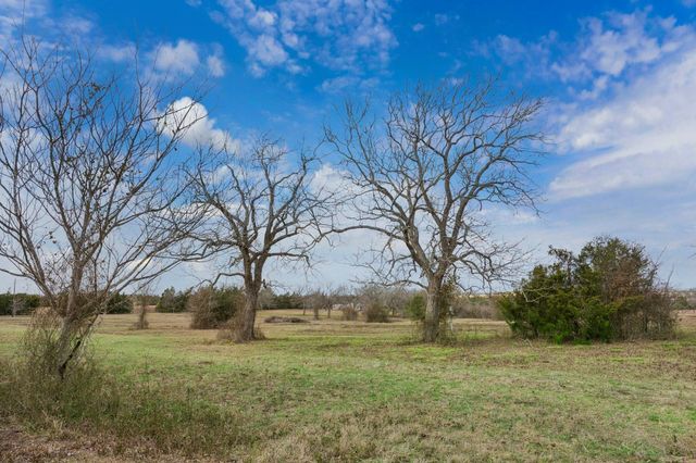 1372 N Nassau Road, Round Top, TX 78954