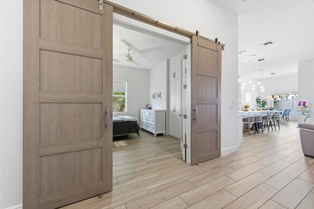 9921 Regency Way, Palm Beach Gardens, FL 33412