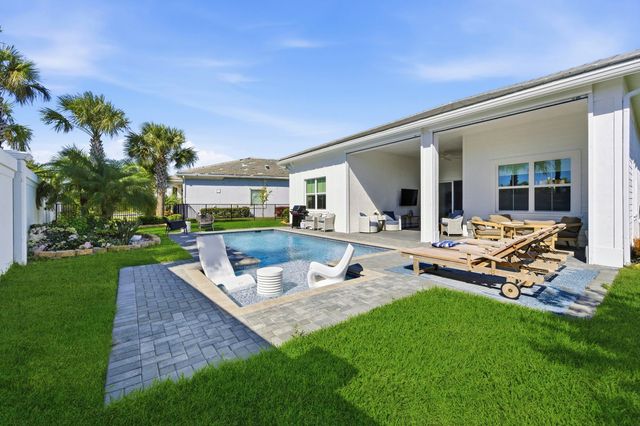 9921 Regency Way, Palm Beach Gardens, FL 33412