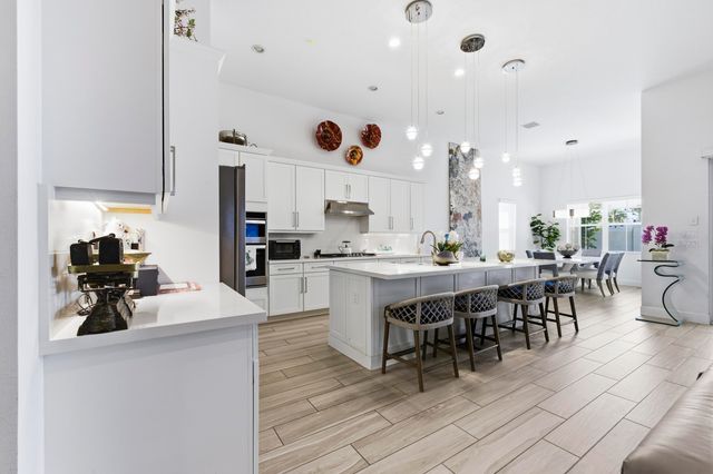 9921 Regency Way, Palm Beach Gardens, FL 33412