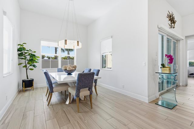 9921 Regency Way, Palm Beach Gardens, FL 33412