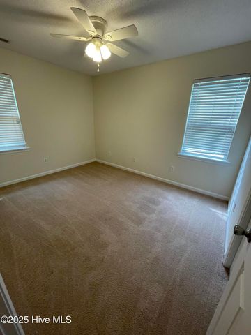 71 Crush Court, Swansboro, NC 28584