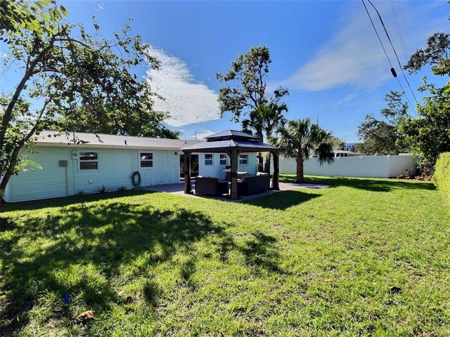 4658 MACEACHEN BOULEVARD, Sarasota, FL 34233