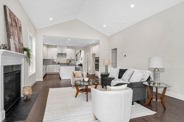 12 Hope Lane 14, Boxford, MA 01921