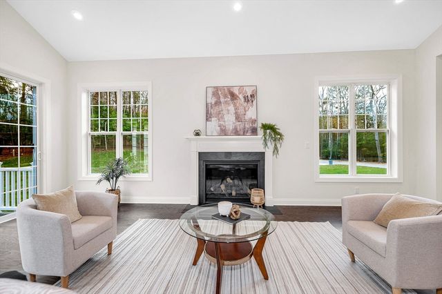 12 Hope Lane 14, Boxford, MA 01921