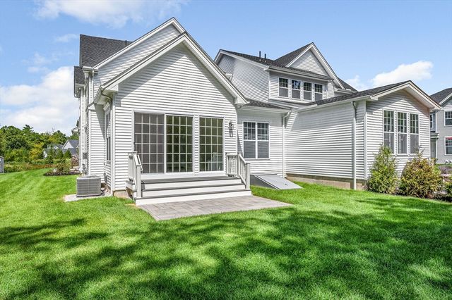 12 Hope Lane 14, Boxford, MA 01921