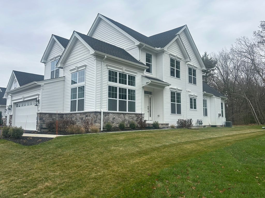 12 Hope Lane 14, Boxford, MA 01921