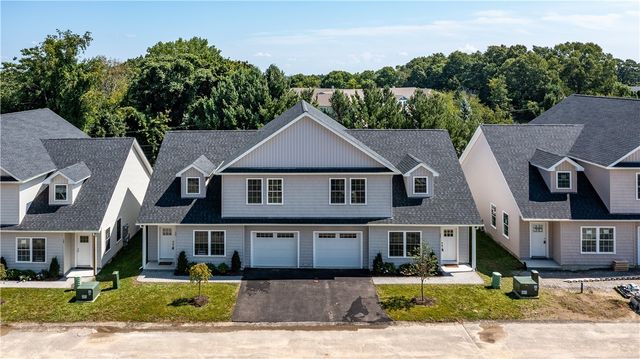 9 Fieldstone Way, Johnston, RI 02919
