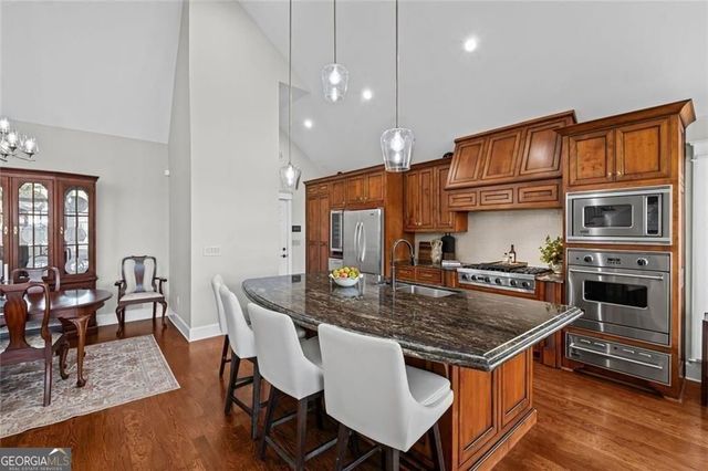 6425 Spinnaker Lane, Alpharetta, GA 30005
