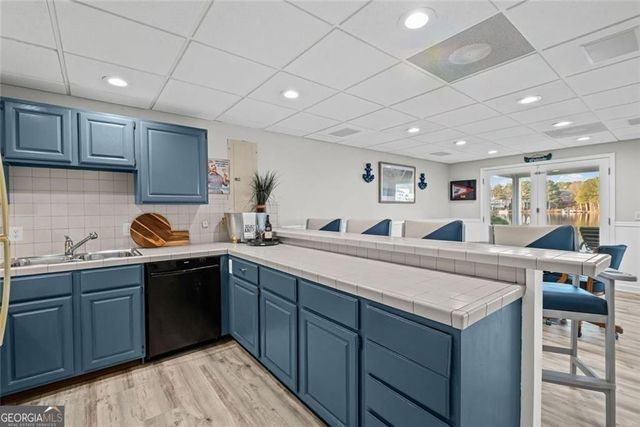 6425 Spinnaker Lane, Alpharetta, GA 30005