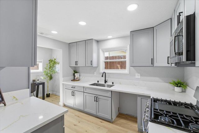 7560 Baird Way, Citrus Heights, CA 95610