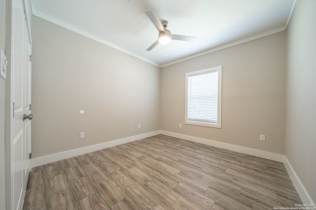 2115 W Houston, San Antonio, TX 78207