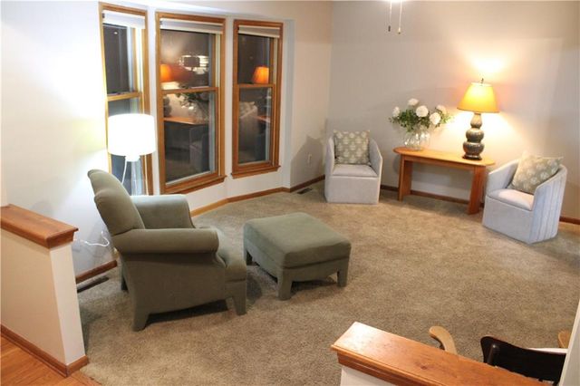 1012 SW Eastman Street, Blue Springs, MO 64015