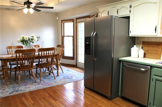 1012 SW Eastman Street, Blue Springs, MO 64015