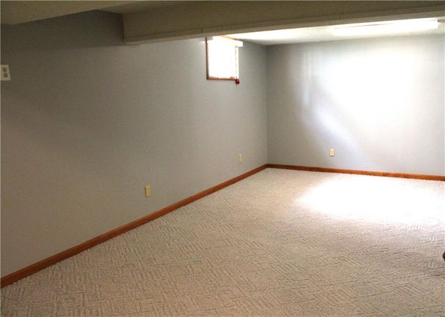 1012 SW Eastman Street, Blue Springs, MO 64015