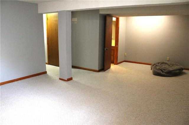 1012 SW Eastman Street, Blue Springs, MO 64015