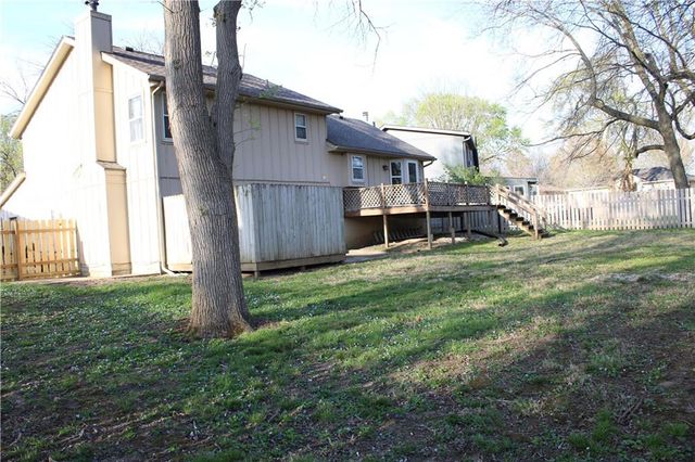 1012 SW Eastman Street, Blue Springs, MO 64015