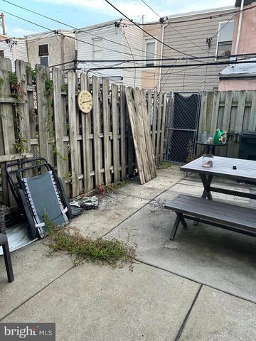 2712 SEARS ST, Philadelphia, PA 19146
