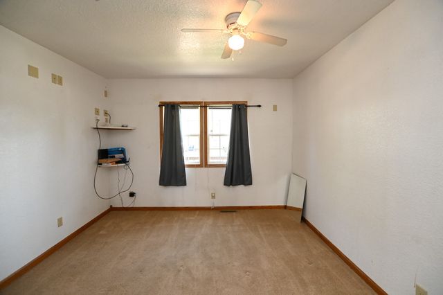 1322 J Street SW, Cedar Rapids, IA 52404