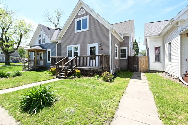 1322 J Street SW, Cedar Rapids, IA 52404