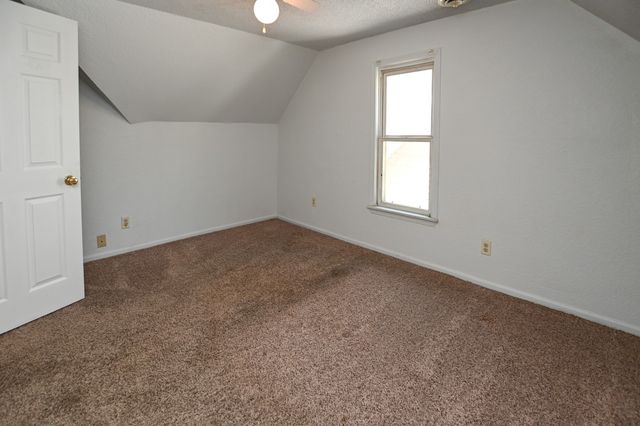 1322 J Street SW, Cedar Rapids, IA 52404