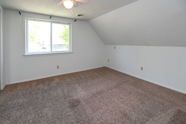 1322 J Street SW, Cedar Rapids, IA 52404
