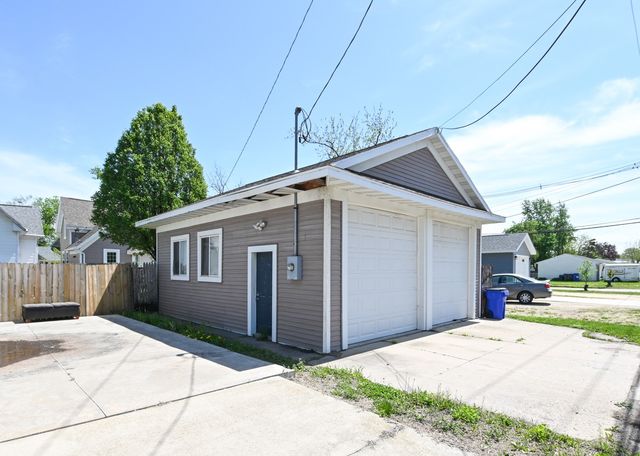 1322 J Street SW, Cedar Rapids, IA 52404