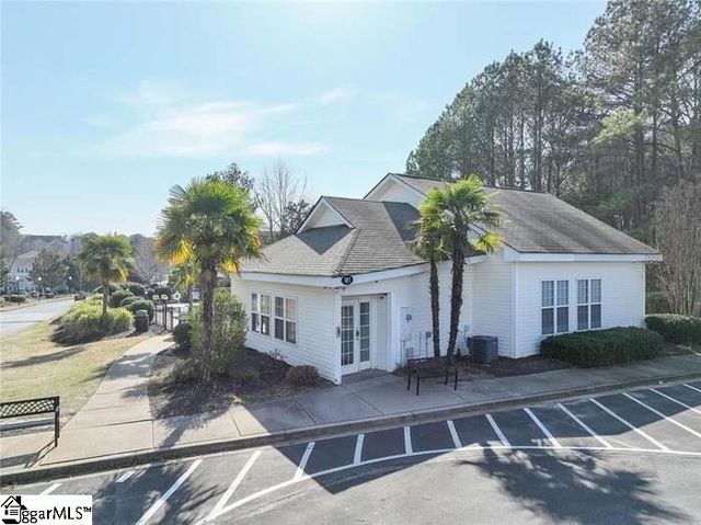 118 University Village Drive, Central, SC 29630