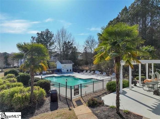 118 University Village Drive, Central, SC 29630