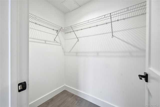 180 Deer Park Avenue 303, Babylon, NY 11702