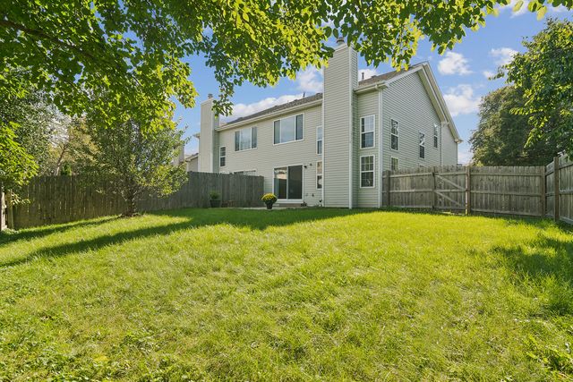 1432 NEWPORT Lane, Mundelein, IL 60060