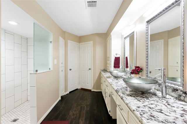 15610 Winmoss Court, Houston, TX 77068