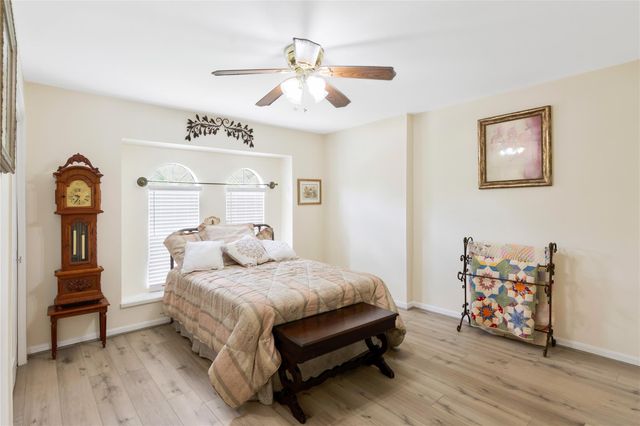 15610 Winmoss Court, Houston, TX 77068