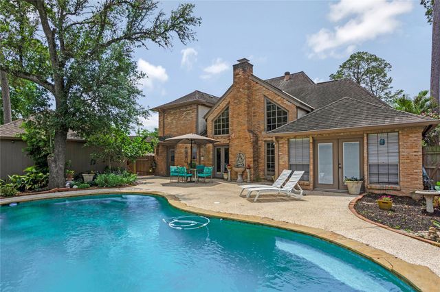 15610 Winmoss Court, Houston, TX 77068
