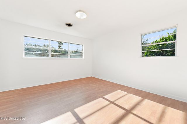 13013 Cambridge Boulevard, Ocean Springs, MS 39564