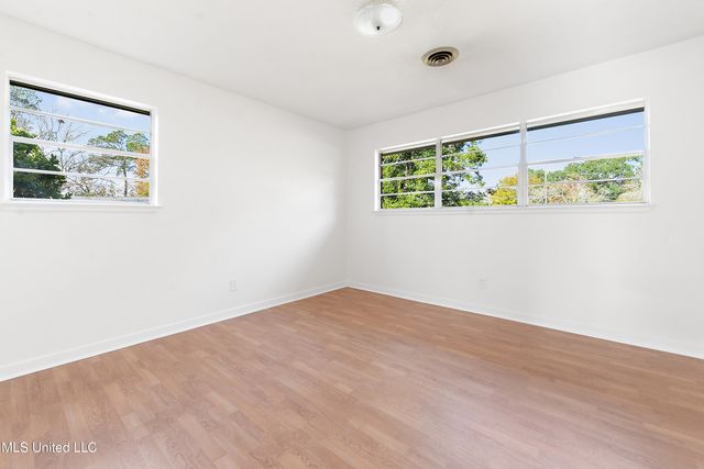 13013 Cambridge Boulevard, Ocean Springs, MS 39564