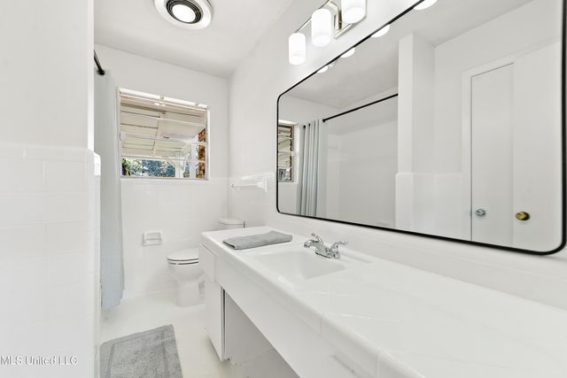 13013 Cambridge Boulevard, Ocean Springs, MS 39564