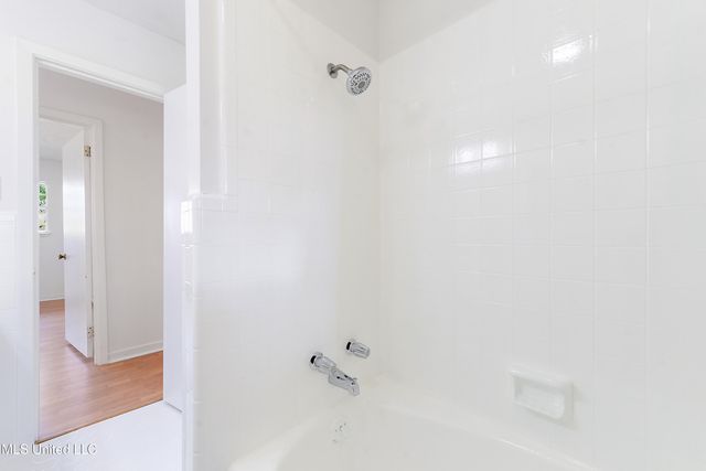 13013 Cambridge Boulevard, Ocean Springs, MS 39564